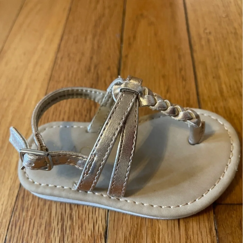 The Children’s Place | Gold Metallic Braided Sandals | Size 4